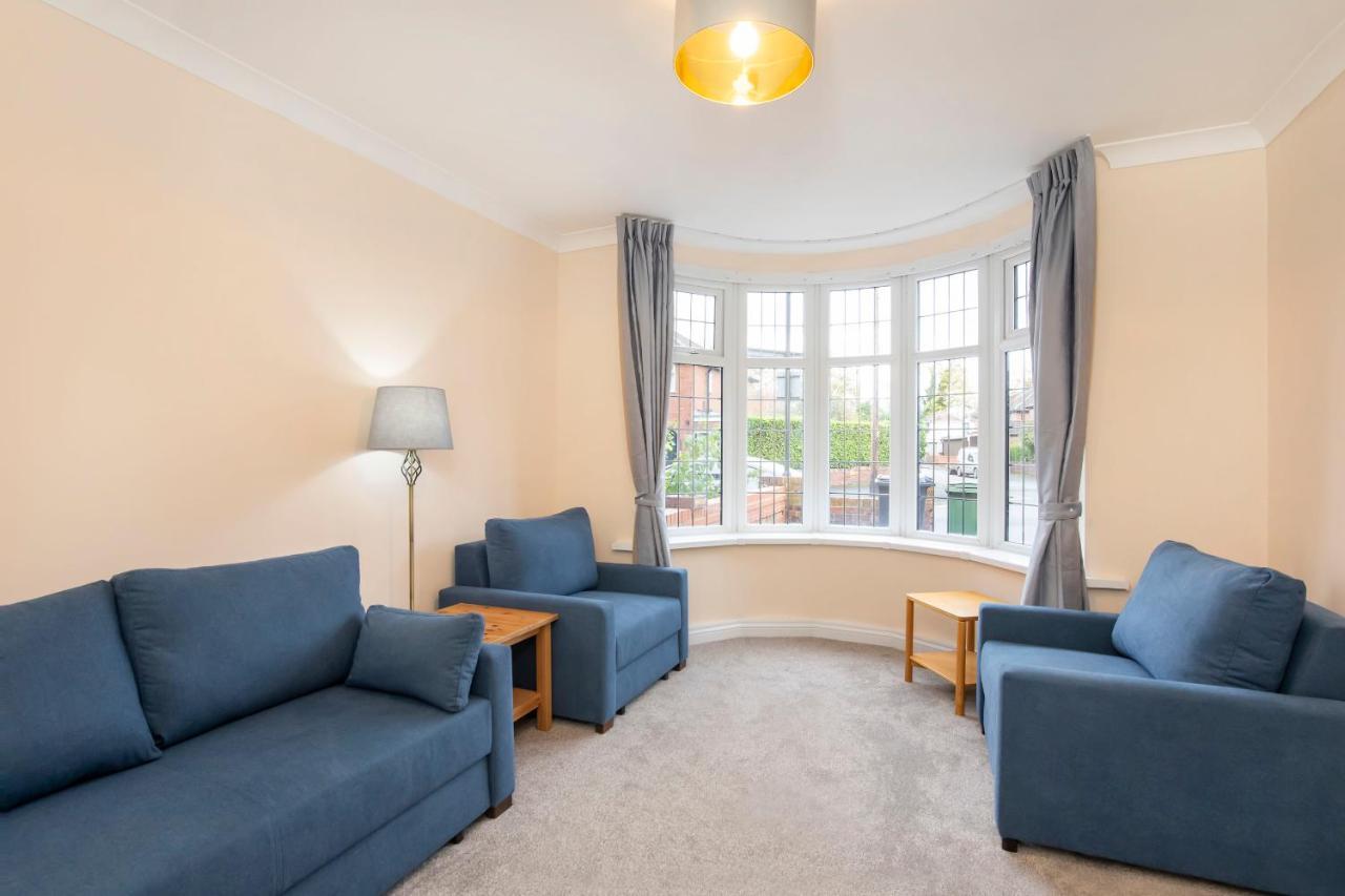 Five Bedroom House Centre - Peace House - 56 Sycamore Terrace *
