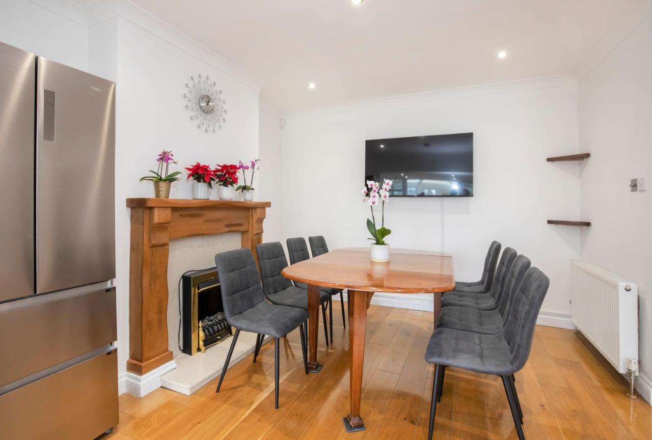 Five Bedroom House Centre - Peace House - 56 Sycamore Terrace
